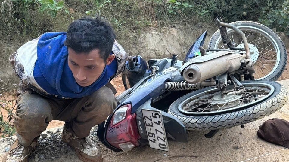 Bắt đối tượng mang xăng cướp ngân hàng sau 1 giờ gây án